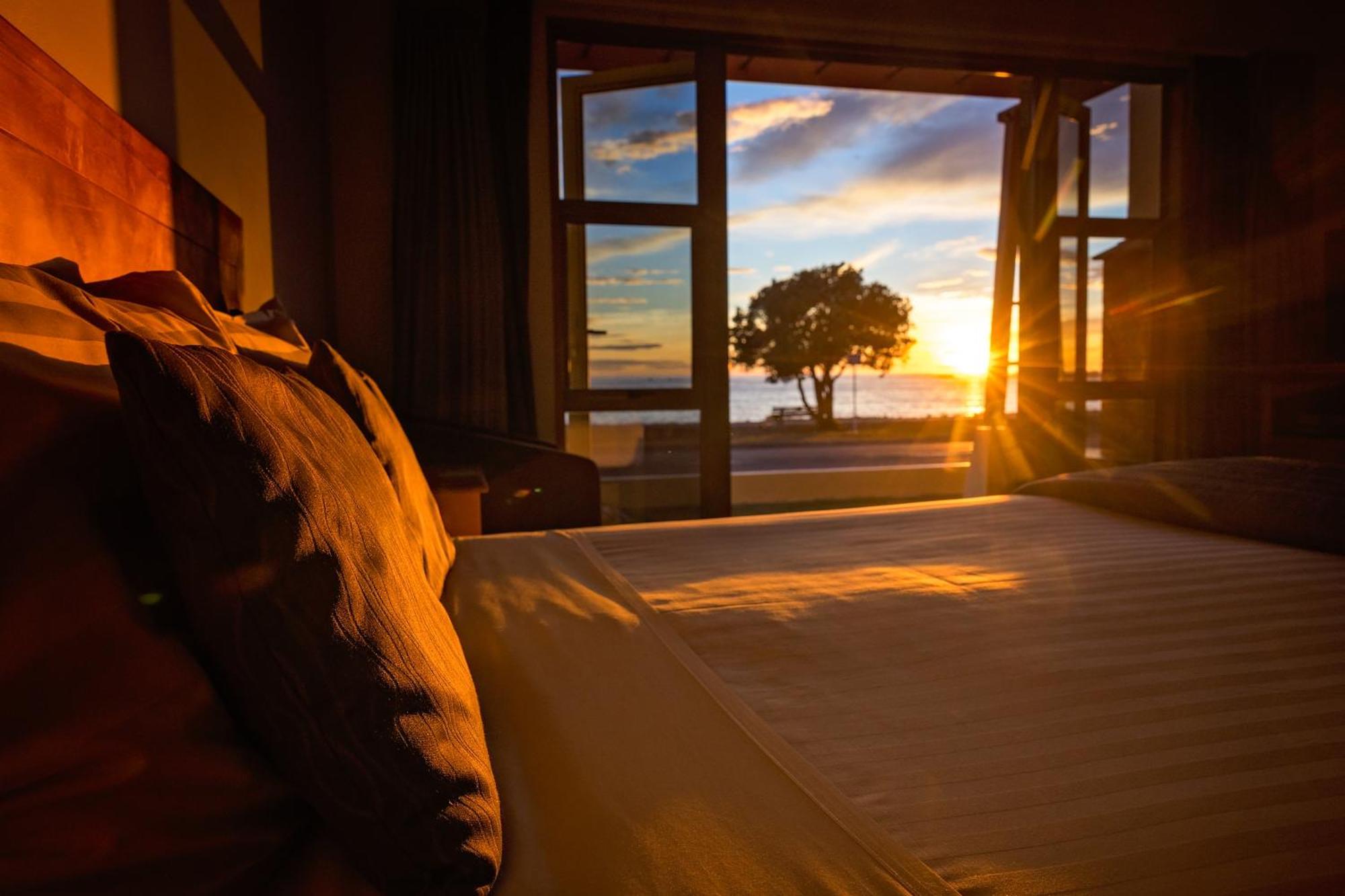 The Anchor Inn Beachfront Motel ไคคูรา ภายนอก รูปภาพ
