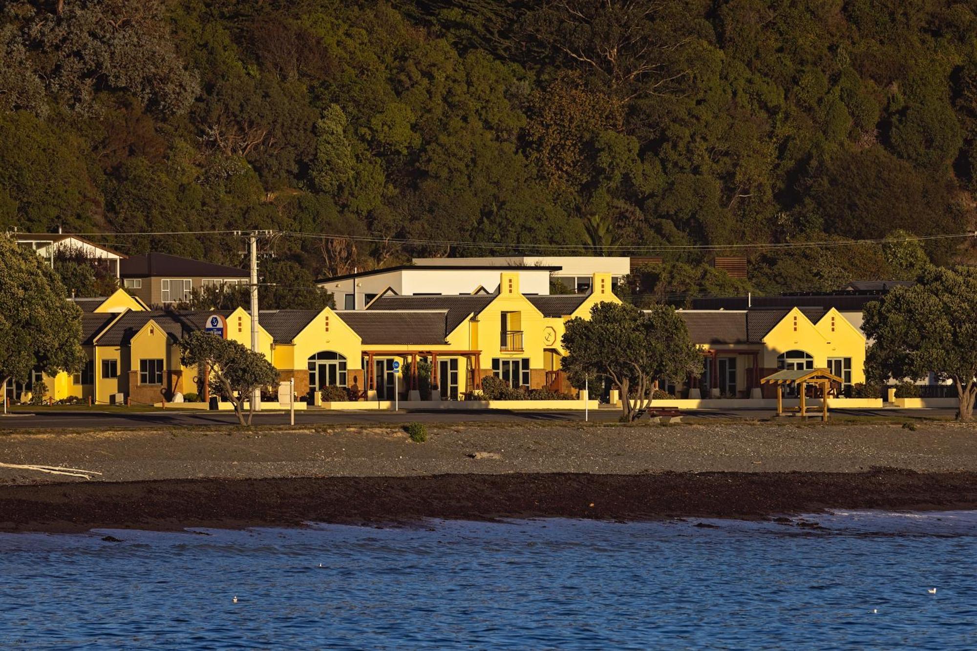 The Anchor Inn Beachfront Motel ไคคูรา ภายนอก รูปภาพ