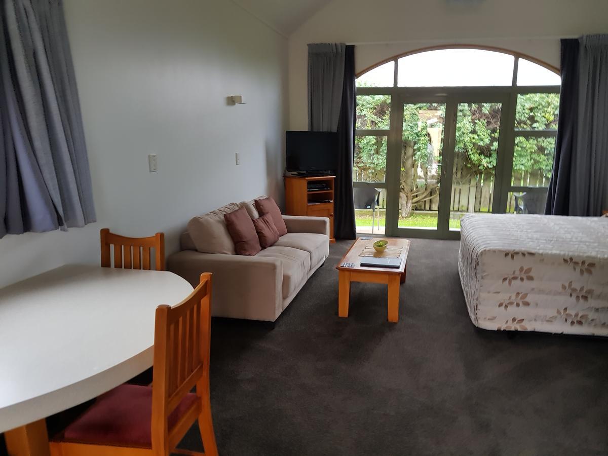 The Anchor Inn Beachfront Motel ไคคูรา ภายนอก รูปภาพ