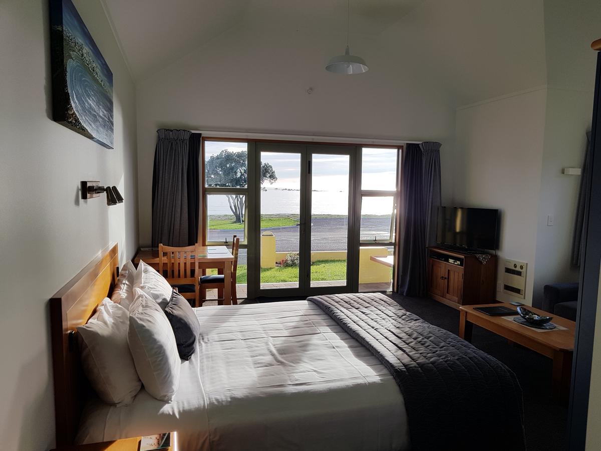 The Anchor Inn Beachfront Motel ไคคูรา ภายนอก รูปภาพ