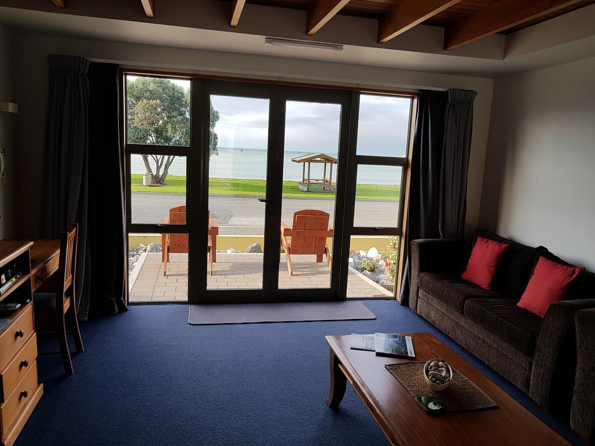 The Anchor Inn Beachfront Motel ไคคูรา ภายนอก รูปภาพ